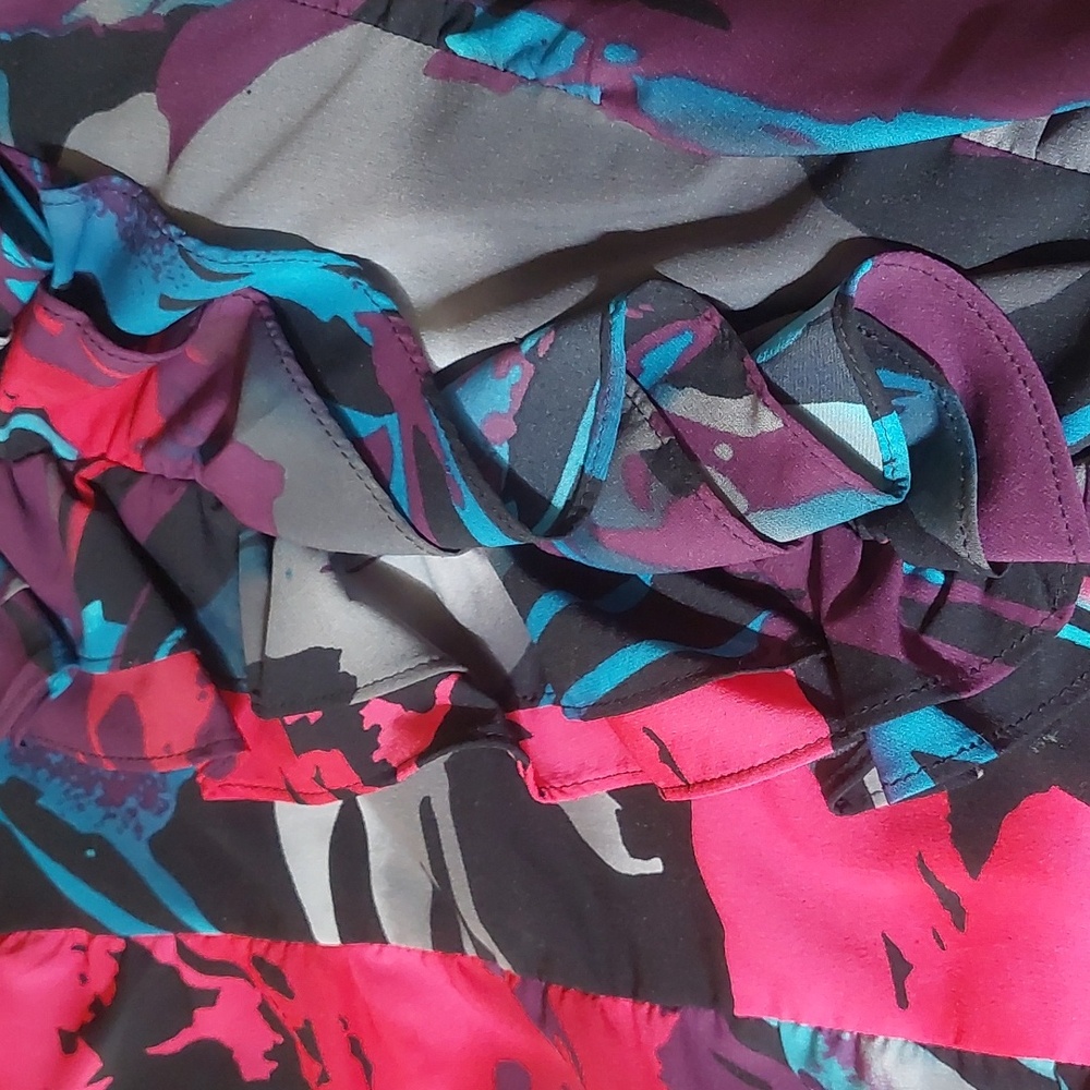 Express Pink and Blue Ruffle Front Top - Picture 7 of 9